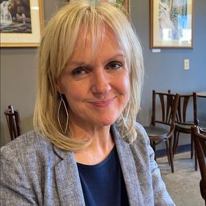 Meet your Posher, Rosalyn